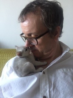 gary-and-kitten